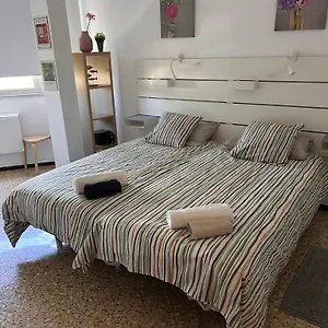  Bed & Breakfast Sarah Kite Ii Vv, 2